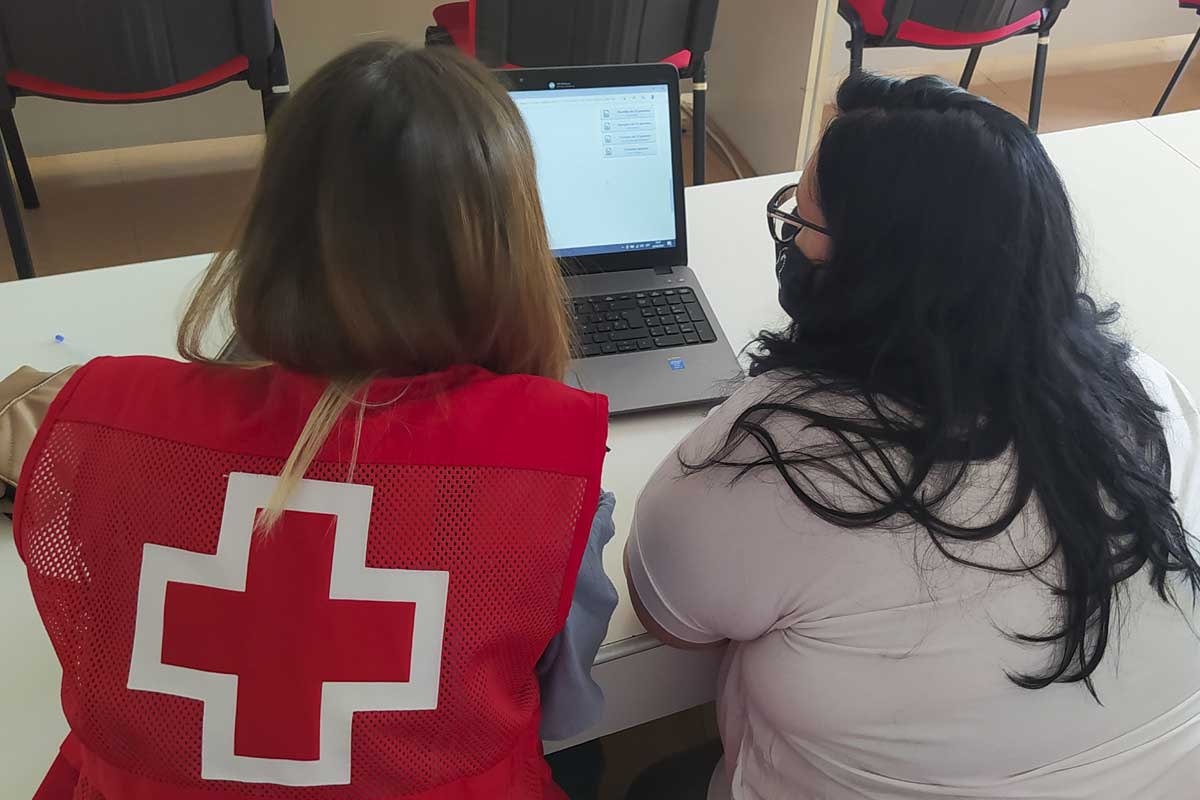 La Creu Roja Espanyola i IThinkUPC signen un acord de col·laboració per implantar el nou Campus Virtual de la Creu Roja